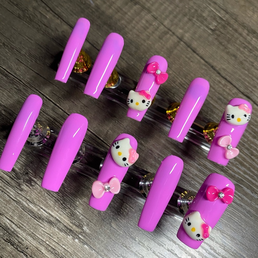 Custom Affordable Press-On Nails